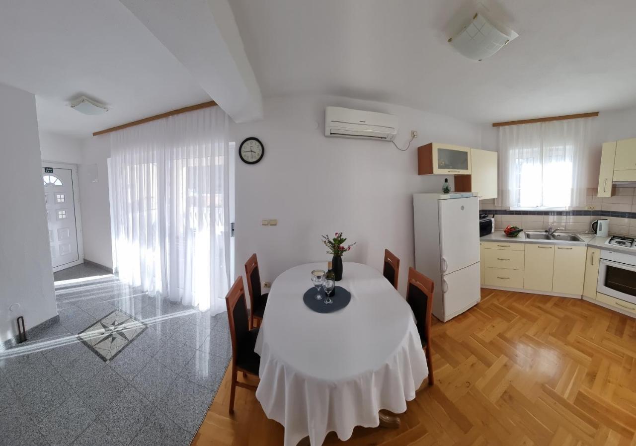 Apartments Cosic Grebastica Ngoại thất bức ảnh