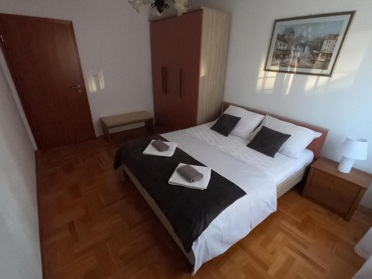 Apartments Cosic Grebastica Ngoại thất bức ảnh
