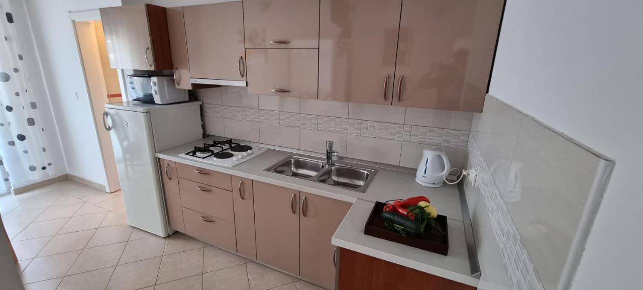 Apartments Cosic Grebastica Ngoại thất bức ảnh