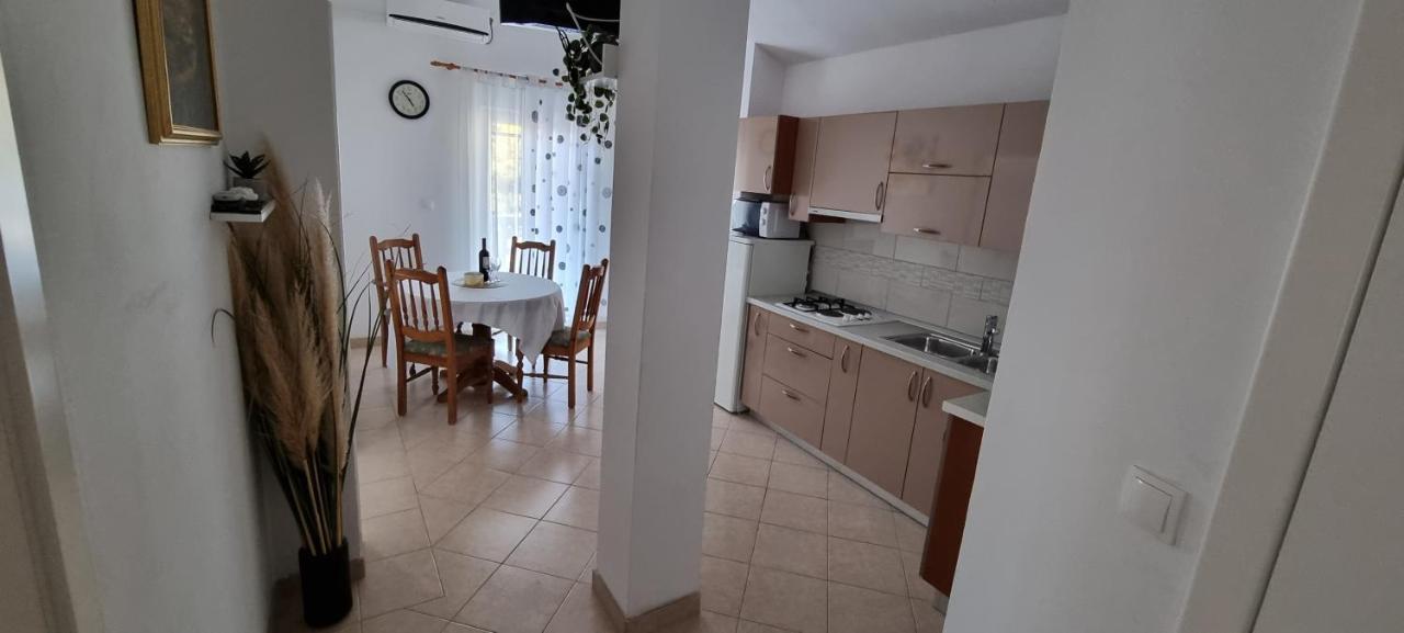 Apartments Cosic Grebastica Ngoại thất bức ảnh