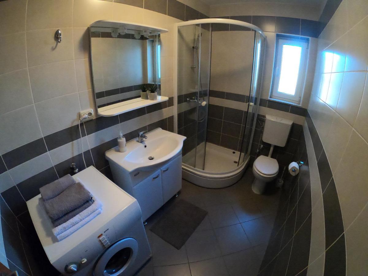 Apartments Cosic Grebastica Ngoại thất bức ảnh